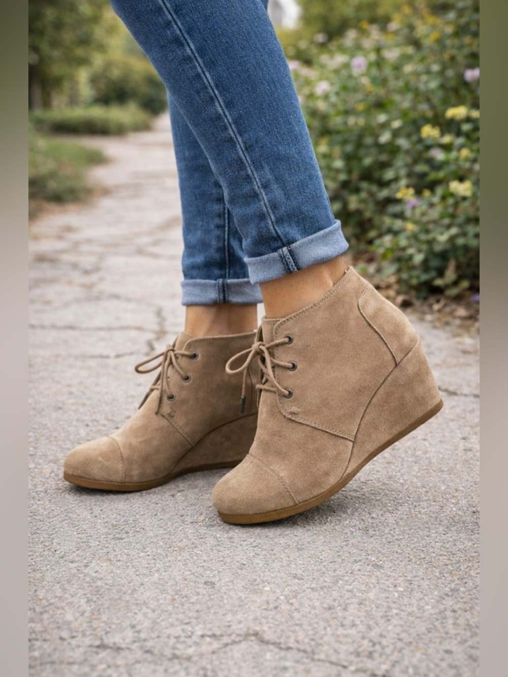 TOMS Women's Black Suede Desert Wedges SIZE‎ 10